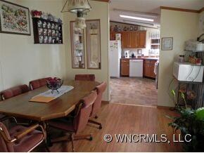 Dining room adjacent to kit.