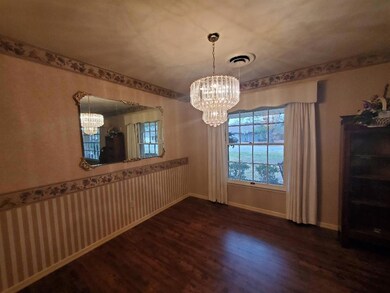 1226 Crestwood Dr, Cleburne, TX 76033 - photo 4