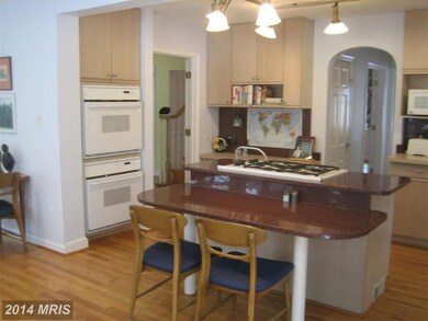 8611 Lancaster Dr, Bethesda, MD 20814 - photo 4