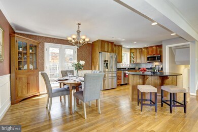 2109 Reynolds St, Falls Church, VA 22043 - photo 7