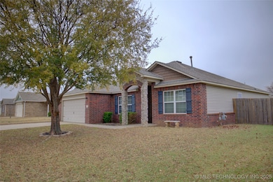7313 S Gardenia Ave, Broken Arrow, OK 74011 - photo 2