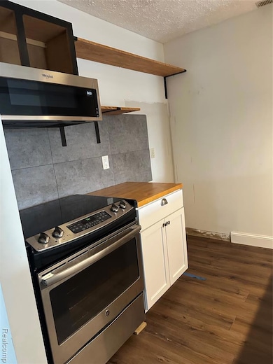 1555 W Pond Dr unit 33, Okemos, MI 48864 - photo 3