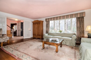 1 Commonwealth Park, Wellesley Hills, MA 02481 - photo 2