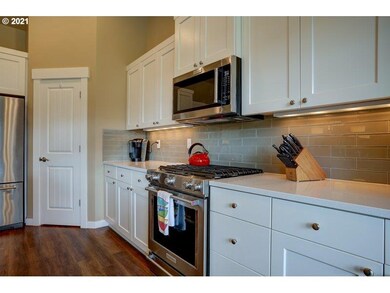 3444 SW 47th St, Redmond, OR 97756 - photo 6