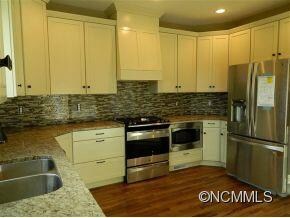 Beautiful Glass Backsplash