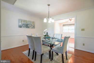 13405 Birch Bark Ct, Fairfax, VA 22033 - photo 6