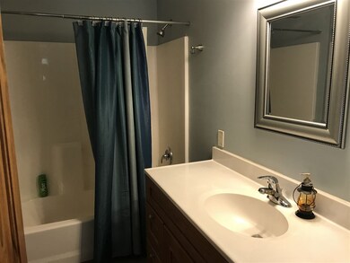 115 W 18th St, Auburn, IN 46706 - photo 2