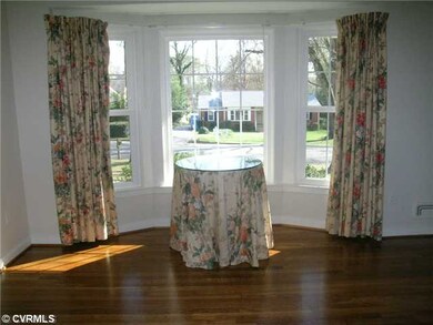 Living Room - Beautiful Bay Window