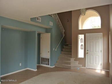 022-206561 Living room 2of2