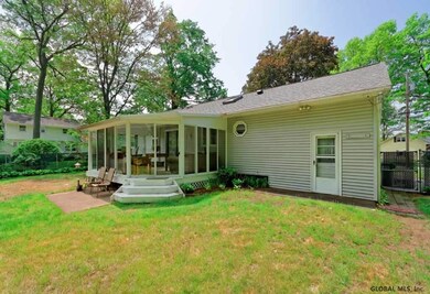 37 Memory Ln, Schenectady, NY 12306 - photo 3