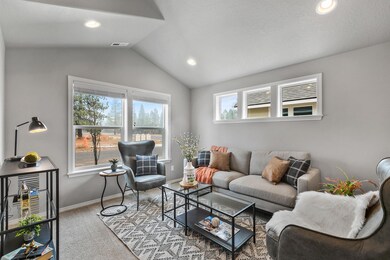 2572 NW Teak Ave unit 74, Redmond, OR 97756 - photo 3