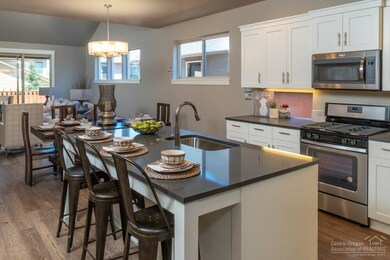 3649 SW Badger Ct, Redmond, OR 97756 - photo 4