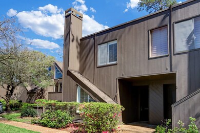 368 Litchfield Ln, Houston, TX 77024 - photo 2