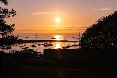 The wonder of a gorgeous sunset awaits you!