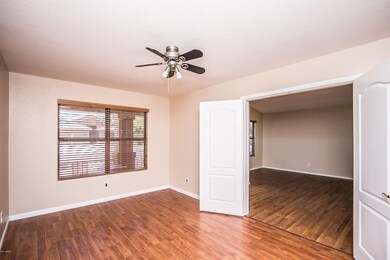 2451 E Fairview St-6