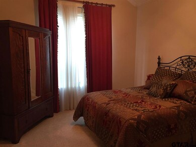 1911 1911 Hollyglen Dr, Tyler, TX 75703 - photo 5