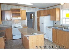 12 Shadow Creek Ln, Asheville, NC 28806 - photo 4