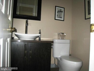 11223 Empire Ln, Rockville, MD 20852 - photo 3