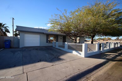 3072 N 42nd Ln, Phoenix, AZ 85019 - photo 4