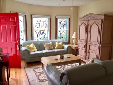 711 W Grove St, Taylor, PA 18517 - photo 3