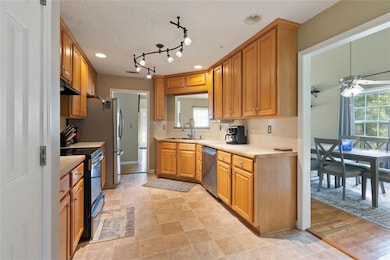 304 Patrick Cir, Jenkinsburg, GA 30234 - photo 7