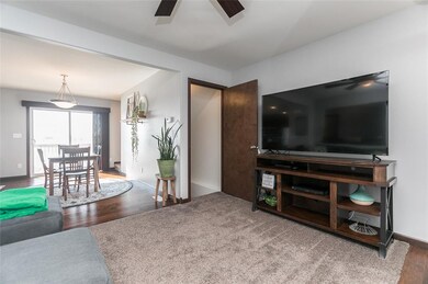 1913 Rosehill Dr SW, Cedar Rapids, IA 52404 - photo 5