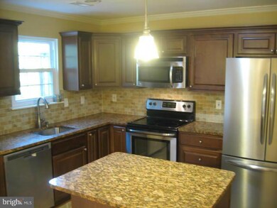 13128 Silver Maple Ct, Bowie, MD 20715 - photo 3