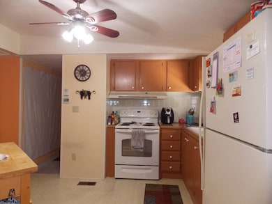 900 Aqua Isles Blvd unit B7, La Belle, FL 33935 - photo 7