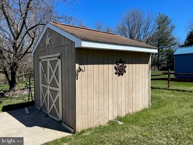 545 Mickey Inn Rd, Chambersburg, PA 17202 - photo 3