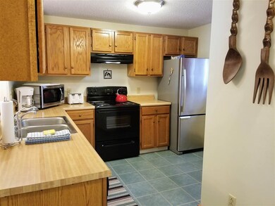 153 Pollard Rd unit 8, Lincoln, NH 03251 - photo 3