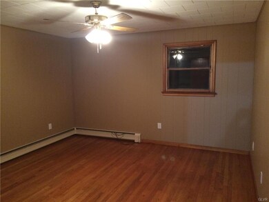 728 E Main St, Macungie, PA 18062 - photo 6