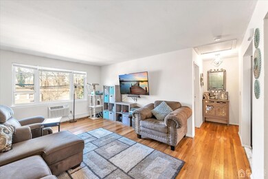 5 York Dr unit 1-B, Edison, NJ 08817 - photo 4