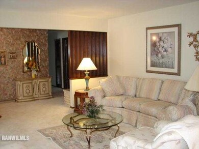 423 Oak Ridge Dr, Cedarville, IL 61013 - photo 2