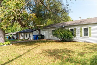 1736 Brook St, Lawrence, KS 66044 - photo 3