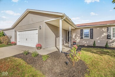 12905 Bridgett Dr N, Camby, IN 46113 - photo 4