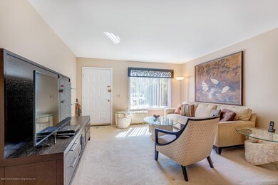 97 Gardenia Ln, Staten Island, NY 10314 - photo 4