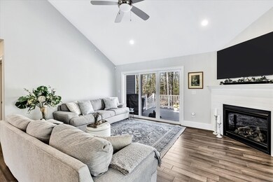 14 Douglas St, Weymouth, MA 02190 - photo 3