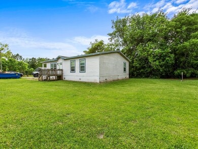 555 Avenue J, Alvin, TX 77511 - photo 6