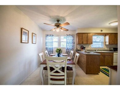 24 Squantum Dr, Middletown, RI 02842 - photo 4