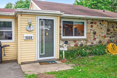 1328 W 9th Ave, Oshkosh, WI 54902 - photo 2