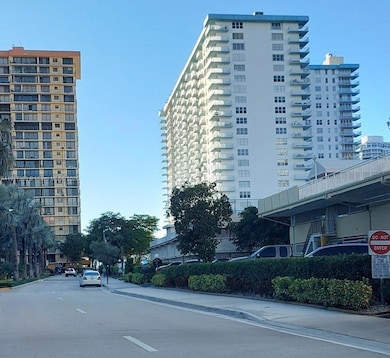 Winston Towers 500 unit 309, Sunny Isles Beach, FL 33160 - photo 2