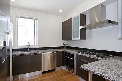 308 Beacon St unit 2, Somerville, MA 02143 - photo 2