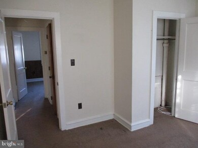 146 N Dolbow Ave, Penns Grove, NJ 08069 - photo 2