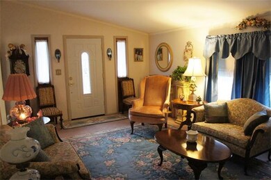 13 Hemlock St, Rockland, MA 02370 - photo 4