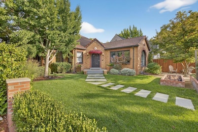 2701 Florence Place, Sacramento, CA 95818 - photo 2