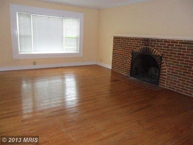 8006 Pyracantha Ct, Springfield, VA 22153 - photo 7