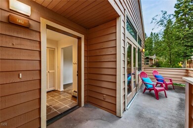 Penthouse, front entry