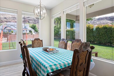 07-Dining Room