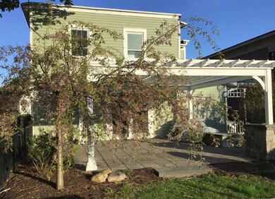 25 Franklin St, Saratoga Springs, NY 12866 - photo 3