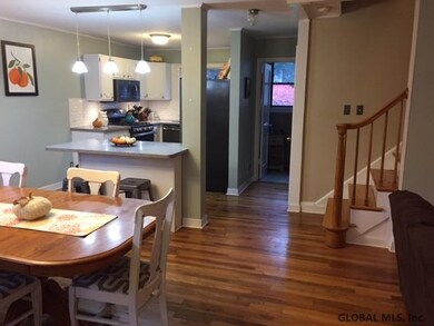 10 Rita Ln, Albany, NY 12211 - photo 3